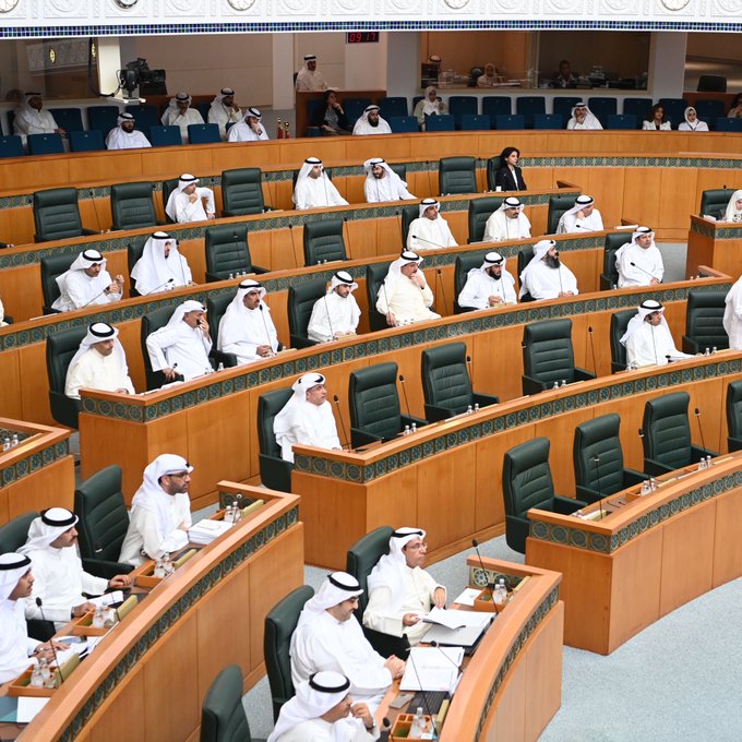 المجلس يوافق على مشروع قانون بالنقل بين أبواب ميزانية الوزارات والإدارات الحكومية للسنة المالية 2021 / 2022