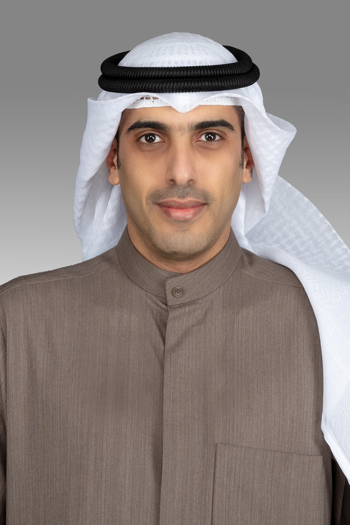 عبدالله المضف يوجه سؤالين إلى وزيري (شؤون الاتصالات) والنفط