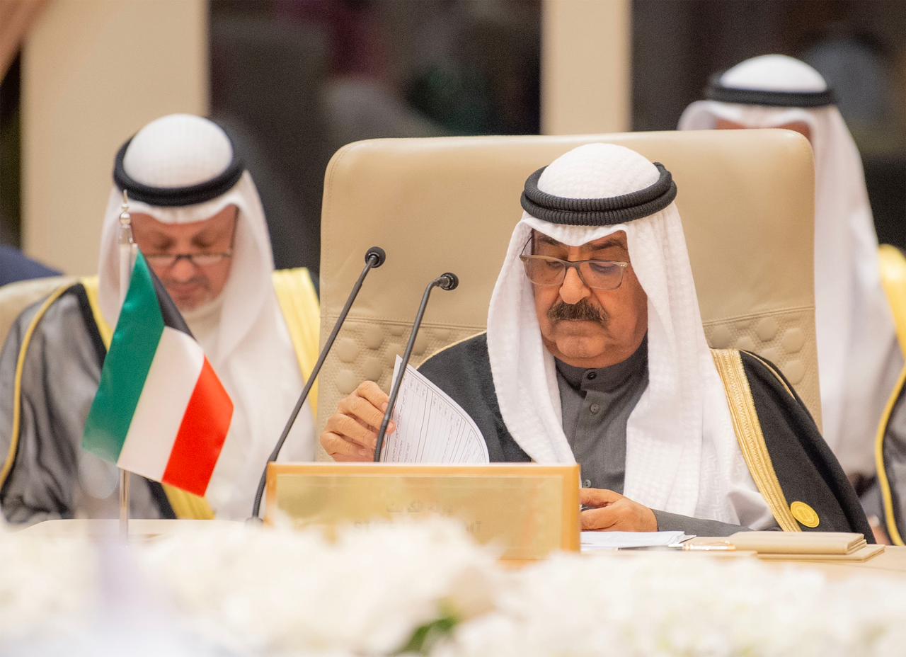 ممثل سمو أمير البلاد سمو ولي العهد يلقي كلمة دولة الكويت في القمة الخليجية الـ43