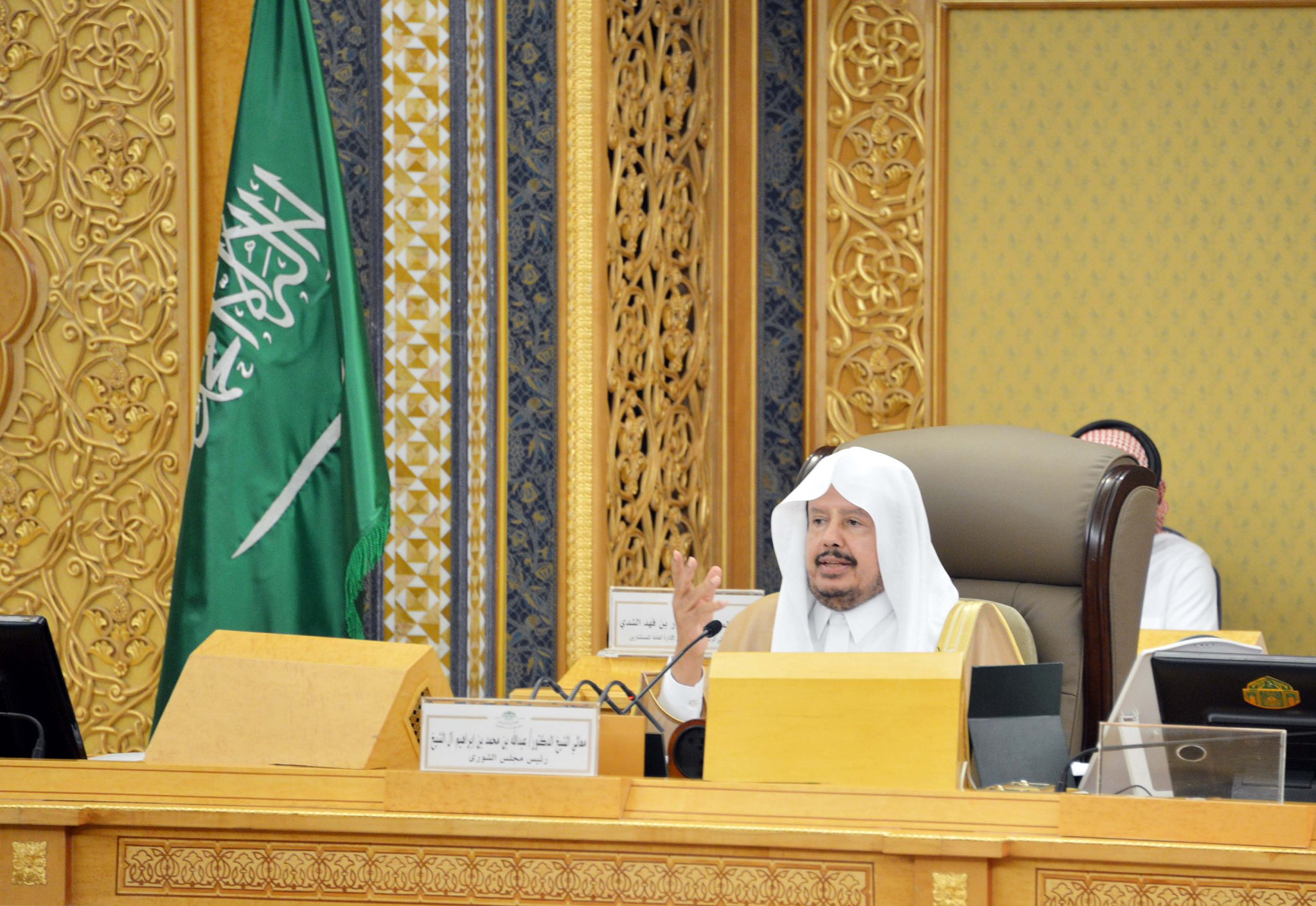 (الشورى السعودي) يطالب وزارة السياحة بتطوير مميزات التأشيرة السياحية