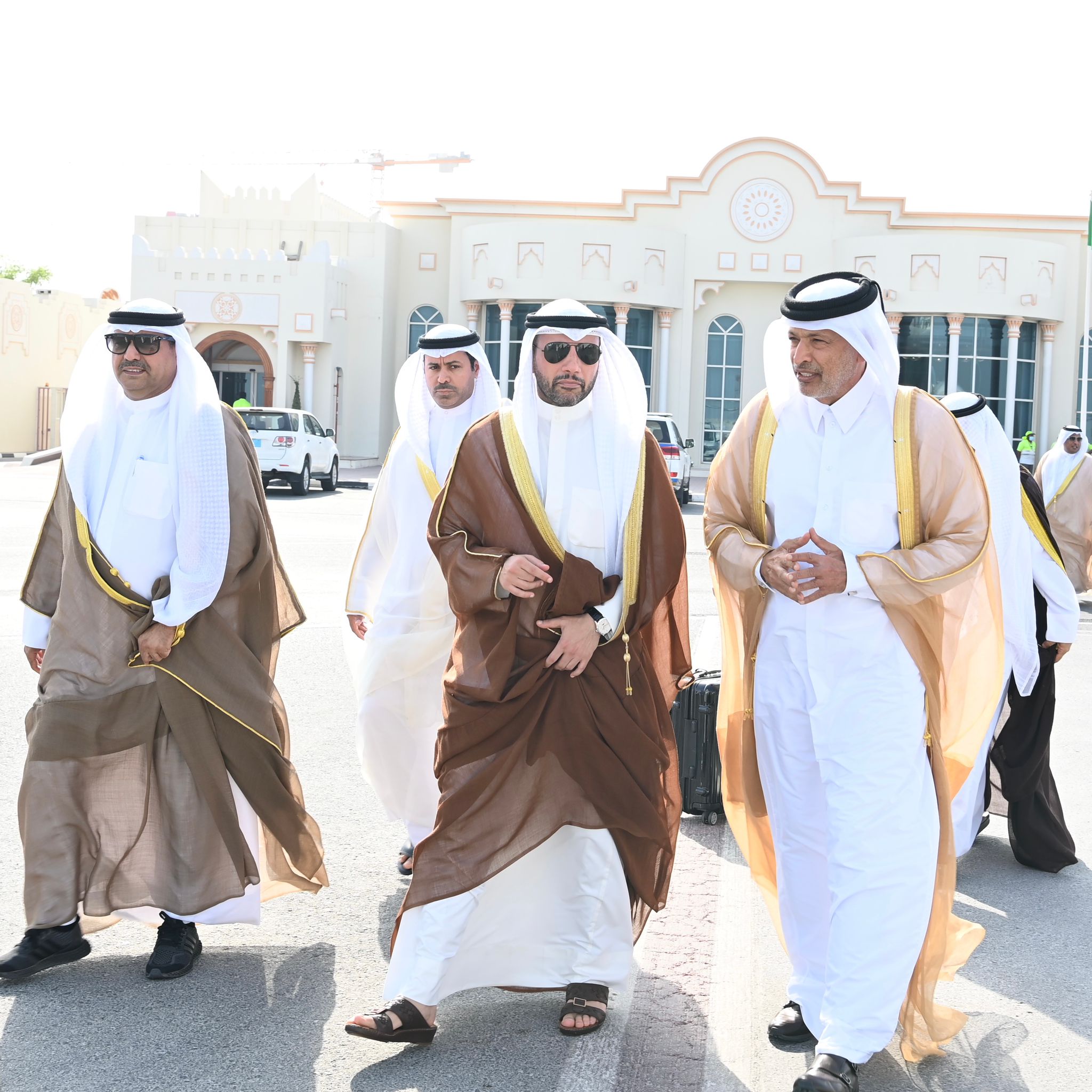 الغانم يختتم زيارته الرسمية لدولة قطر