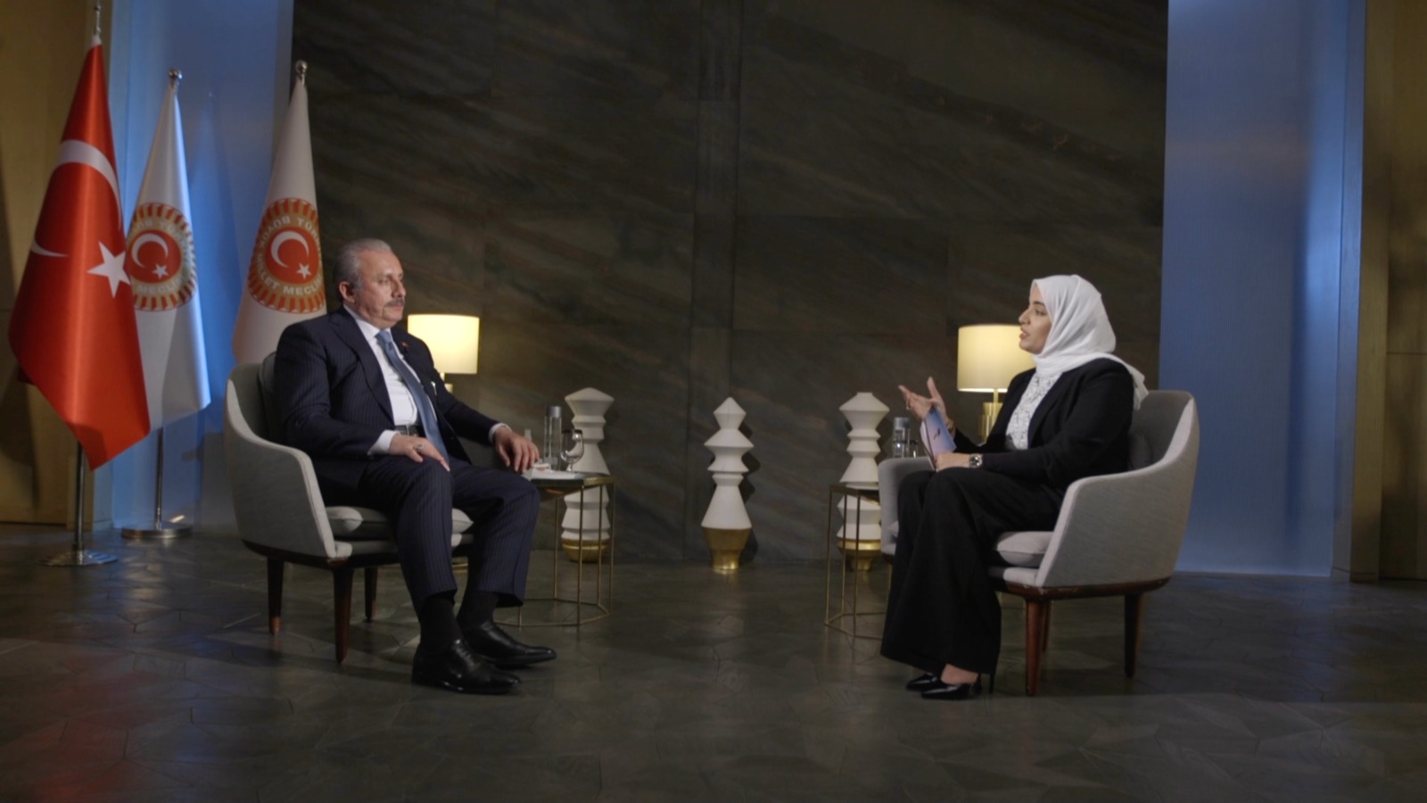 رئيس مجلس الأمة التركي يثمن دور الكويت في دعم اللاجئين السوريين ومساندتها الحق الفلسطيني