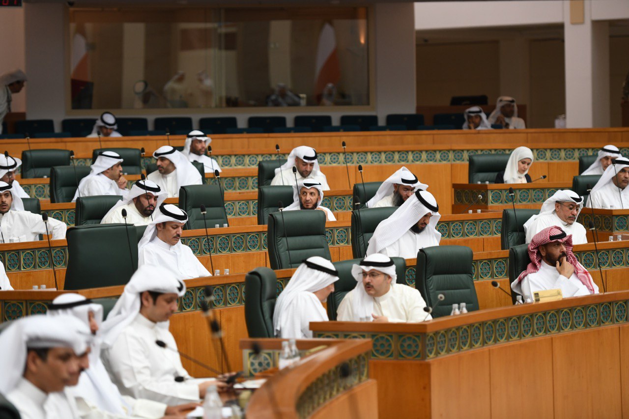 5 نواب يقترحون تعديل قانون تنظيم التعليم العالي في جامعة الكويت و"التطبيقي" والتعليم بالمدارس الخاصة بما يضمن منع الاختلاط