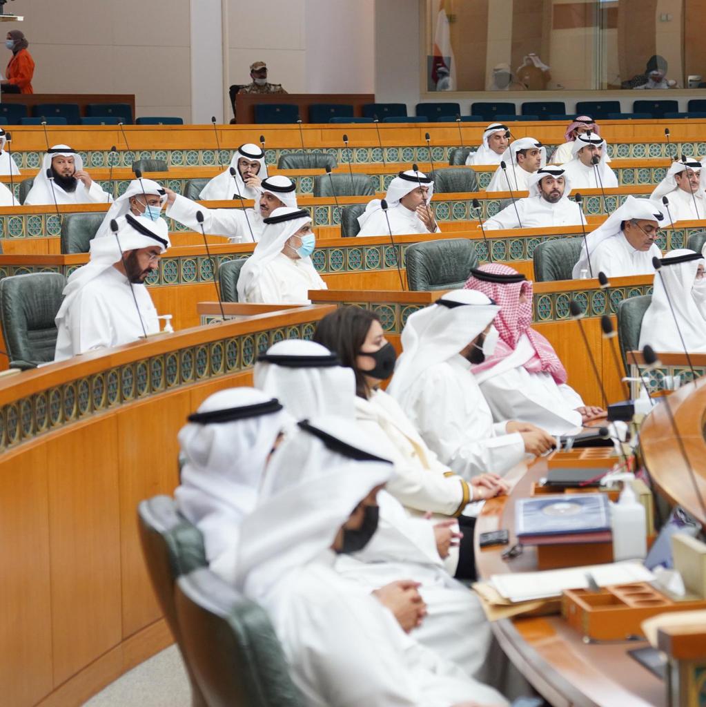 5 نواب يقترحون تحمل الدولة عن المواطنين رسوم الإجراءات الوقائية ضد فيروس كورونا داخل وخارج الكويت  