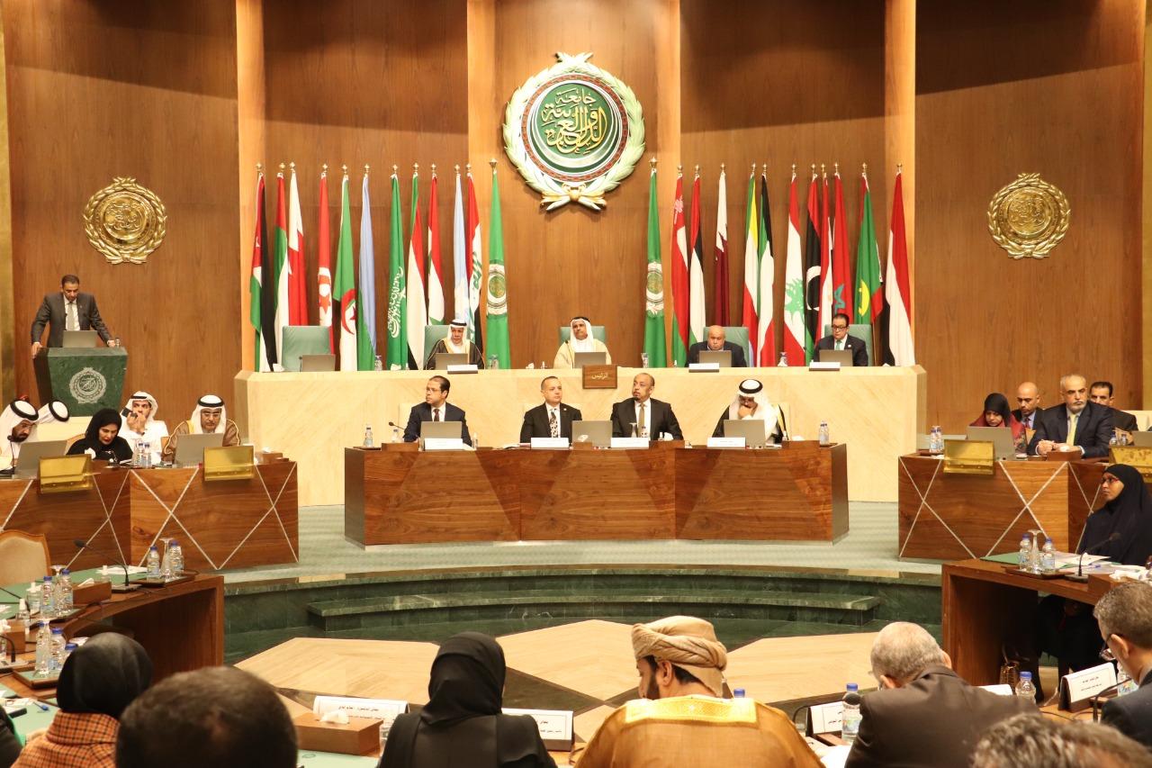 النائبان أحمد لاري وحمدان العازمي يؤديان اليمين القانونية عضوين جديدين في البرلمان العربي