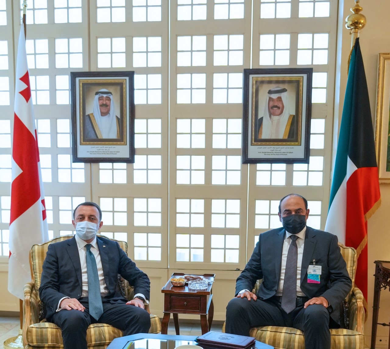 ممثل حضرة صاحب السمو أمير البلاد سمو رئيس مجلس الوزراء يلتقي رئيس وزراء جورجيا