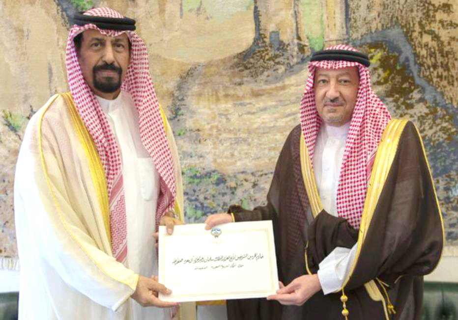 سفير الكويت في السعودية يسلم رسالة خطية موجهة من سمو ولي العهد إلى خادم الحرمين الشريفين