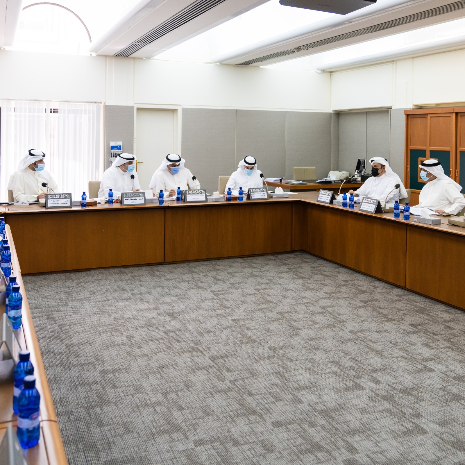 (التشريعية) توافق على اقتراحات تأجيل أقساط القروض وأولوية تعيين الكويتيين في الشركات المتعاقدة مع الحكومة