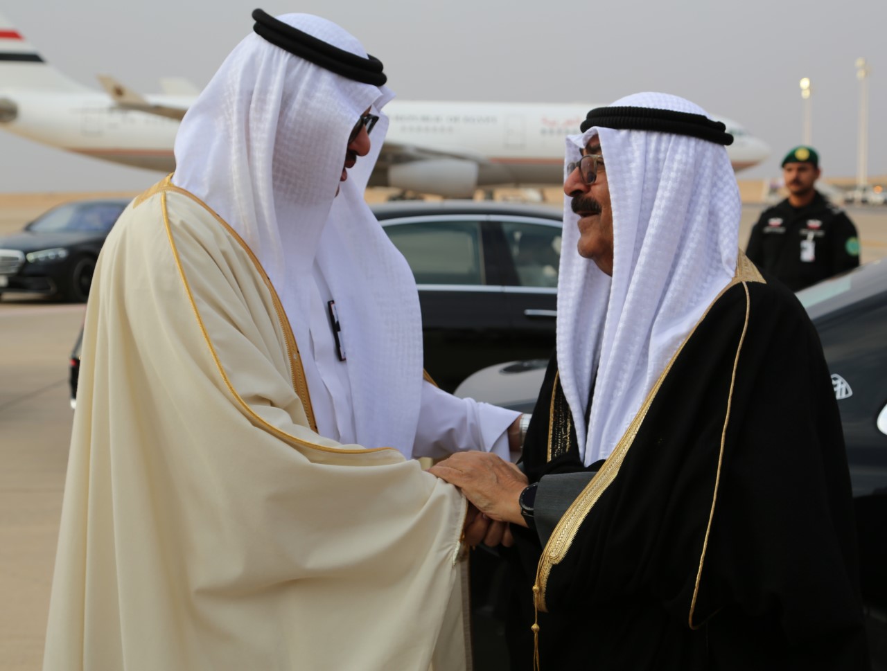  ممثل سمو أمير البلاد سمو ولي العهد يغادر السعودية بعد ترؤس وفد الكويت في القمة (الخليجية) والقمتين (الخليجية والعربية الصينية)