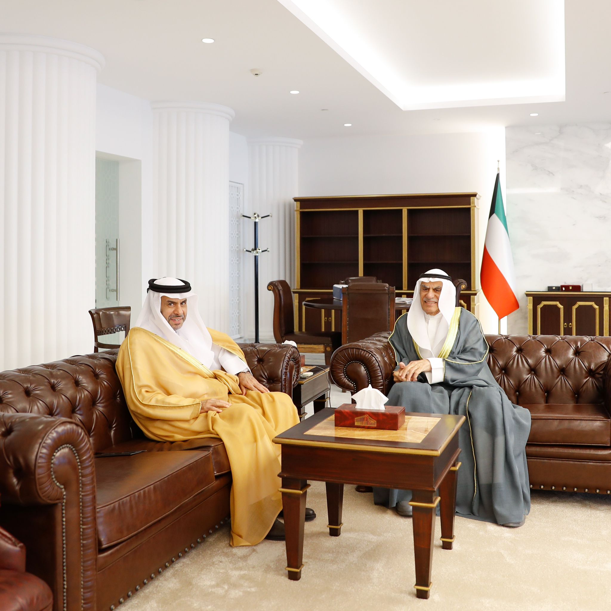 السعدون يستقبل سفير قطر لدى الكويت