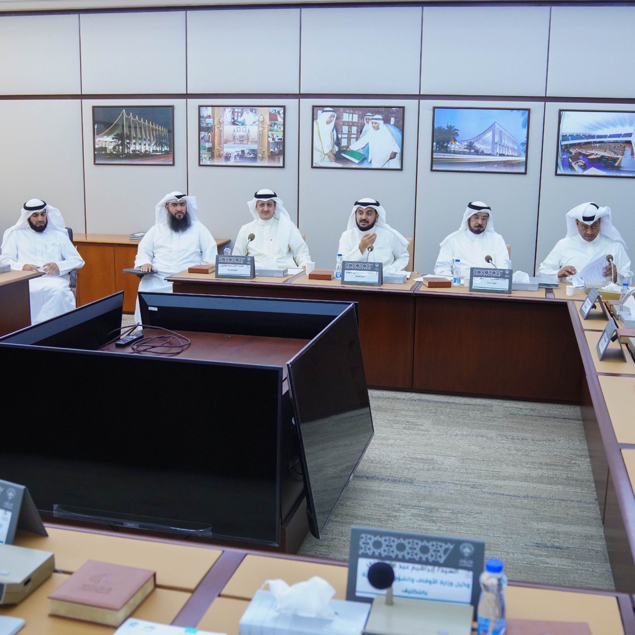  ( الموارد البشرية) ناقشت تداعيات قرار تعديل نظام حضور الموظفين في مراكز القرآن الكريم ومراكز الدراسات الإسلامية