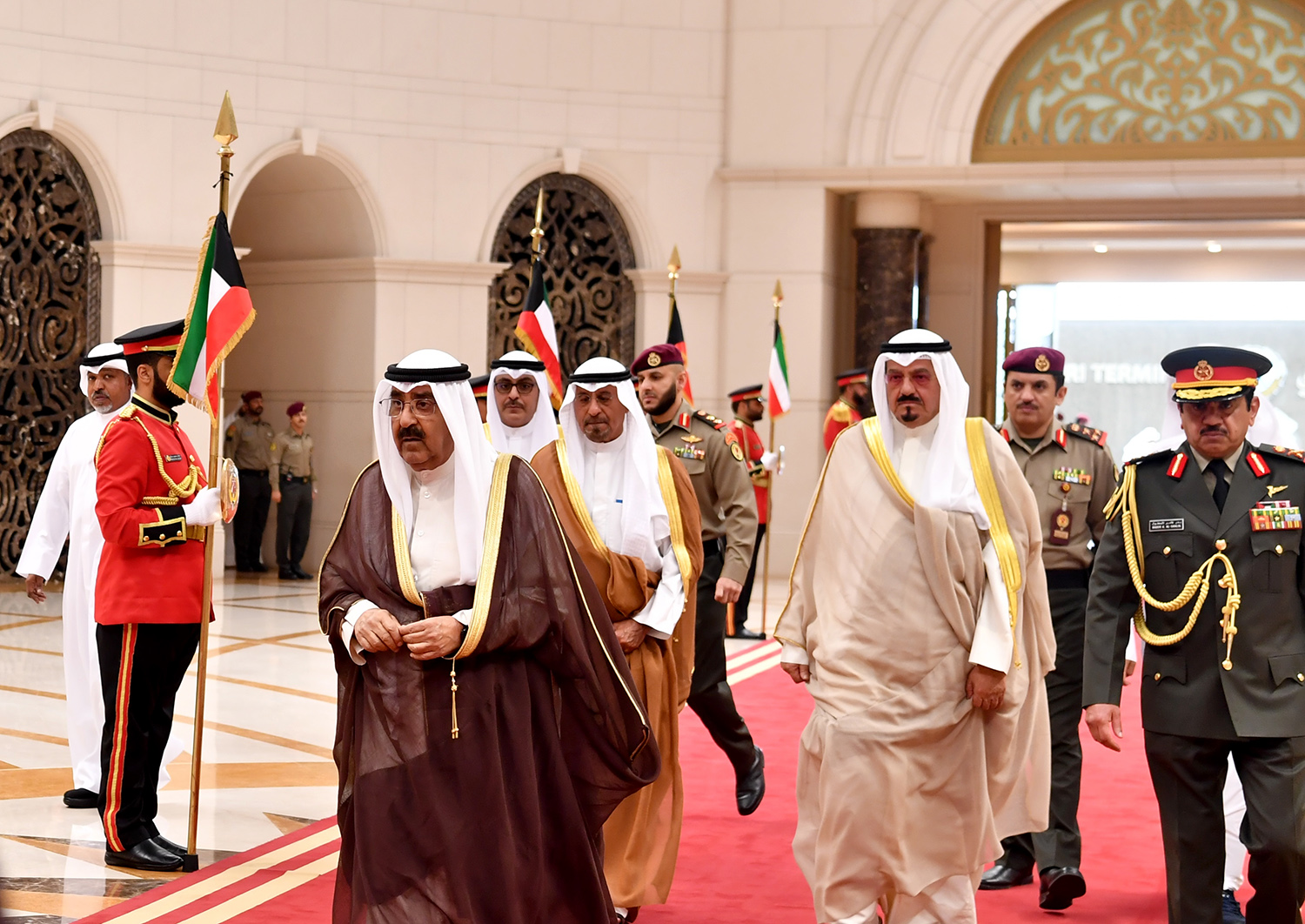 سمو أمير البلاد يتوجه إلى السعودية لترؤس وفد دولة الكويت في المنتدى الاقتصادي العالمي بالرياض