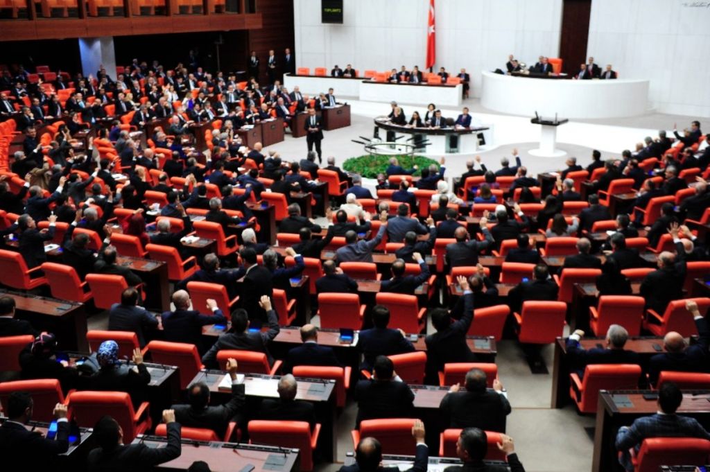 البرلمان التركي.. تأسس عام 1920 وعدد أعضائه 600 وصلاحيات تشريعية ورقابية واسعة