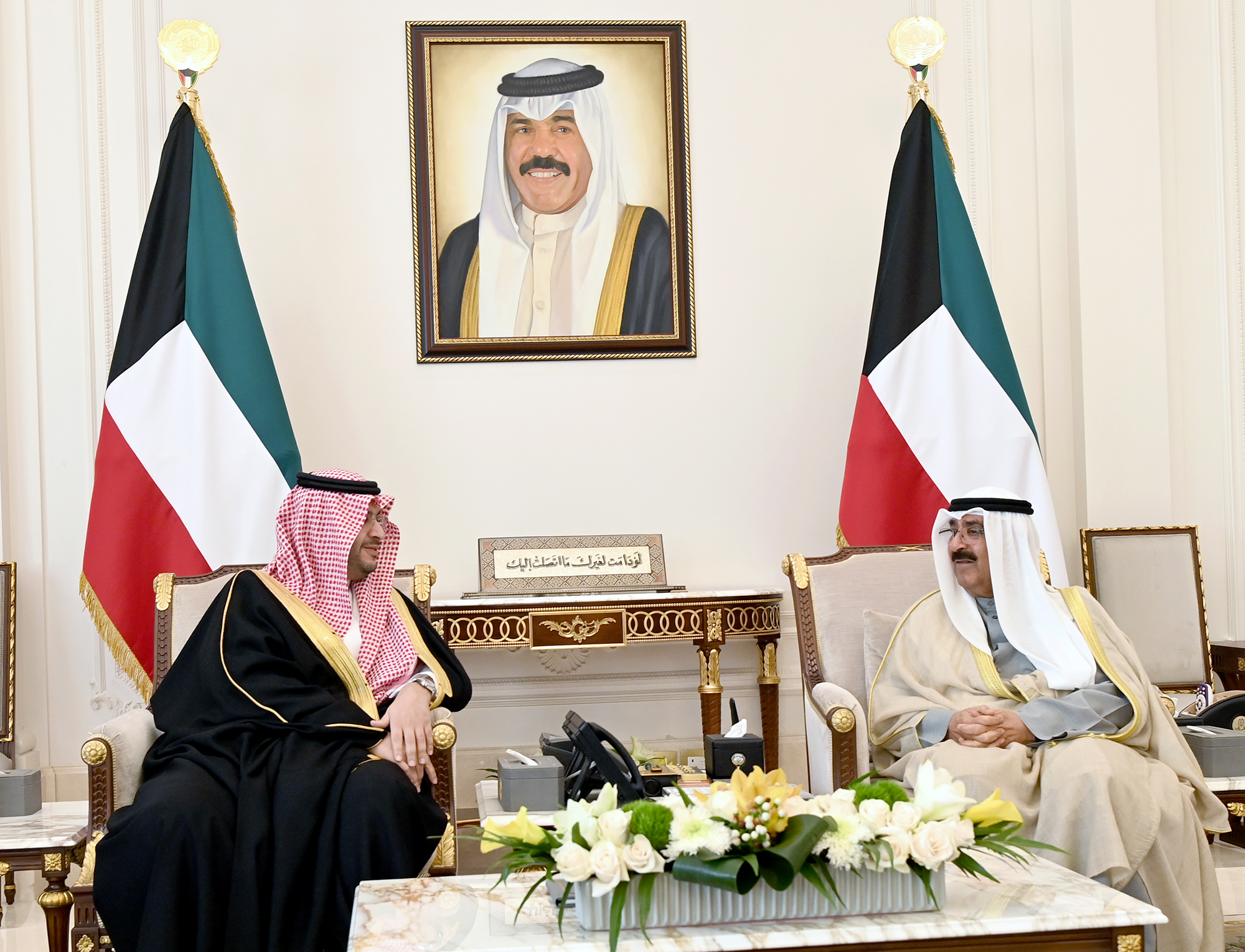 سمو ولي العهد يستقبل وزير الدولة عضو مجلس الوزراء السعودي الأمير تركي بن محمد آل سعود