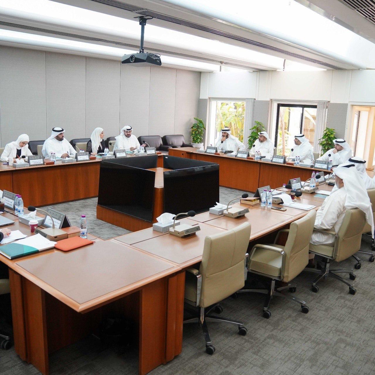 (الشؤون التشريعية) ناقشت اقتراحات تعديل قانون المحكمة الدستورية.. وأمهلت الجهات القضائية والقانونية لإبداء رأيها حتى الأسبوع المقبل      