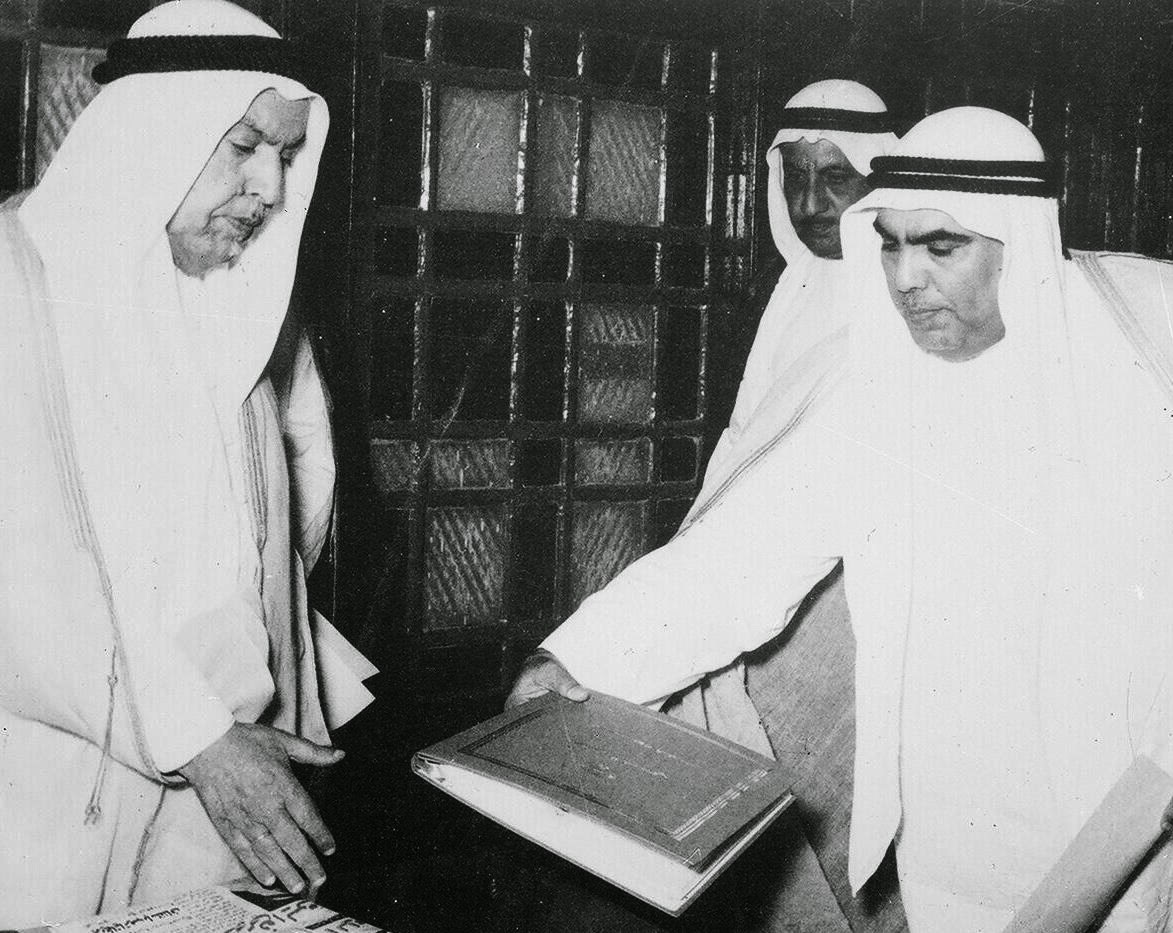 دولة الكويت تحيي اليوم الذكرى الـ61 لإقرار الدستور