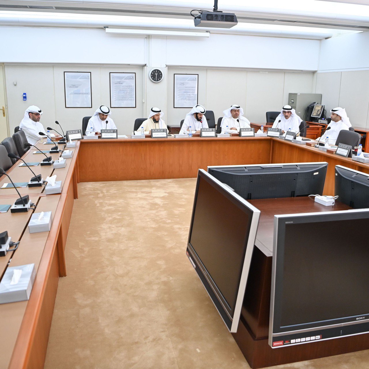 (الميزانيات والحساب الختامي): تزكية عادل الدمخي رئيسا وأسامة الزيد مقررا